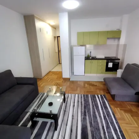 Apartment Mis *